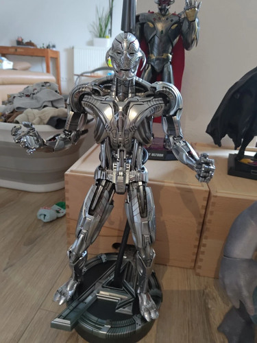 Hot toys ultron - toys,