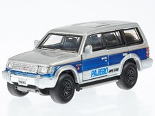 Mitsubishi Pajero 1995 LHD weiss-blau Modellauto 037 BM Creations 1:64
