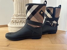 100% ORIGINAL BURBERRY GUMMI