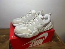 Wmns Nike Tech Hera - Size