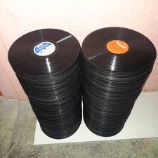 100 Schellackplatten mit Schlager und Tanzmusik  der 50er-Jahre mit 78 Umdrehung