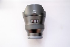 Zeiss Batis 18mm f/2.8 -