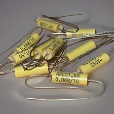 10 Stück - 0,068uF 250V -