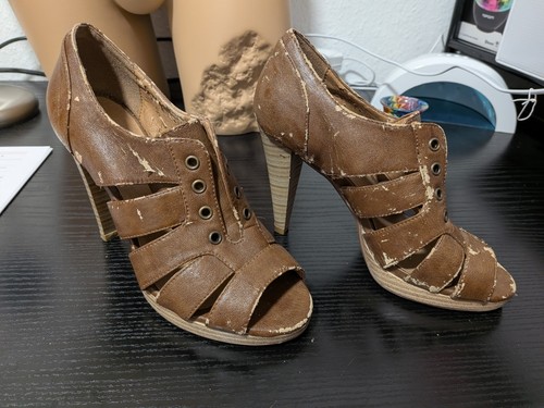 Getragene fertige absatzschuhe - fertige,
