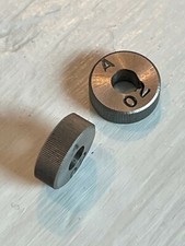 2 Stück   Rändelräder
