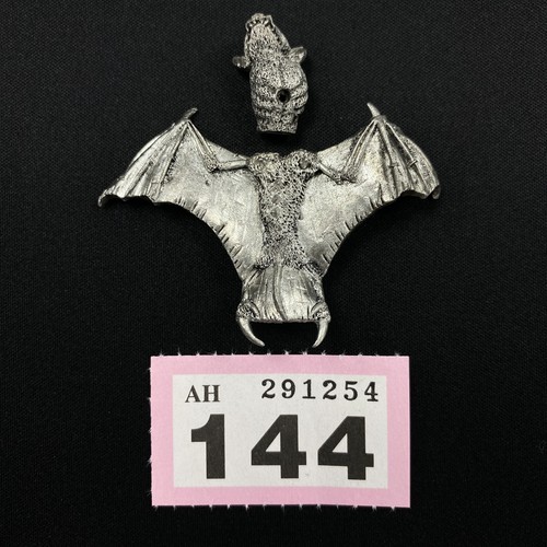 Fell bat metall citadel - metall,