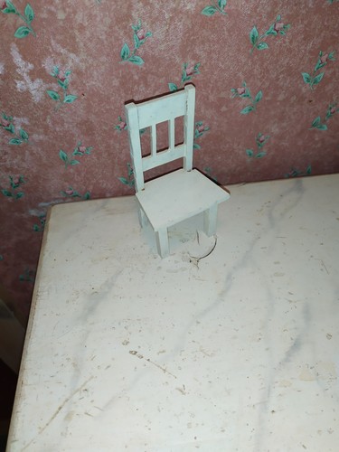 Alter stuhl 1920 - ,