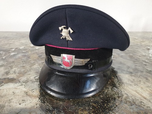 Alte feuerwehrmütze - alte,