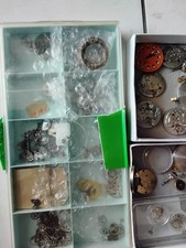 Uhrmacher Konvolut - Ersatzteile für Armbanduhren, Werkzeug, Gehäuse, Uhrwerke