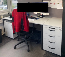 2 Büro Schreibtische, OKA, B160 x T80,  mit Kabelkanal, Anschaffung 2019