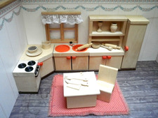 Puppenhaus- Puppenstube -Bodo Hennig - Küche mit Besenschrank - 80 er- Midi