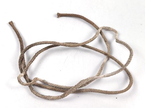 Zugband für ein stahlhelm - zugband,