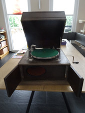 Koffer Grammophon, Wilh