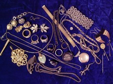 Dachbodenfund Konvolut von älteren Schmuckteilen, Münzen