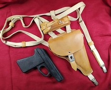 Org. und gebrauchte Gummipistole mit org. und gebrauchtem MdI Lederholster DDR