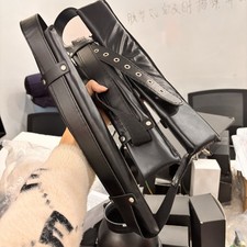 Erwachsene Hand und Knöchel