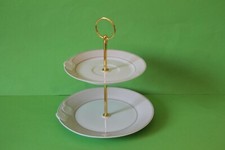 zweistöckige Etagere Teller