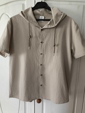 schönes Kurzarm-Hemd mit