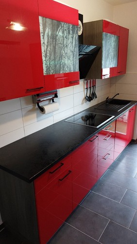 Rote hochglanz küche - hochglanz,