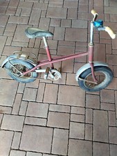 Kleines altes kinderfahrrad - altes,