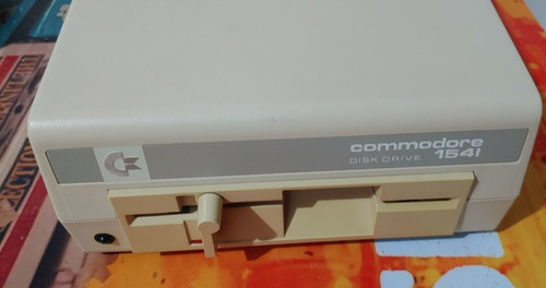 Commodore diskettenlaufwerk - commodore,