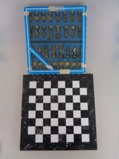 Schachspiel mit Marmorplatte