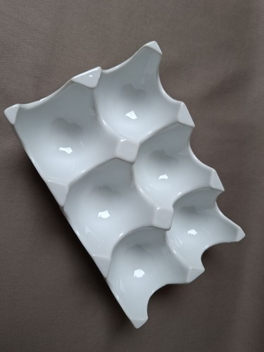 Weißer eierhalter aus - weißer, keramik