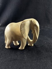 Schöne Elefanten Figur aus Speckstein