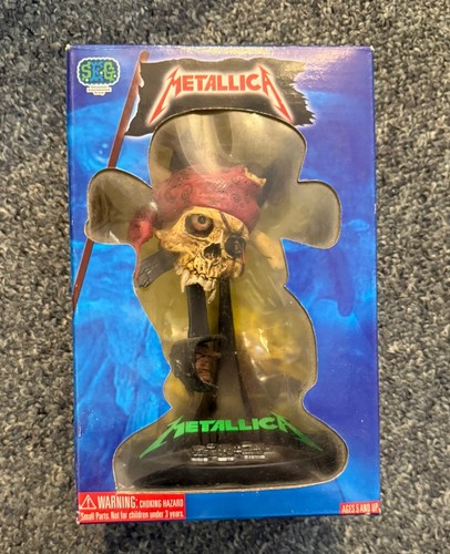 Metallica damaged pirate seg - damaged,
