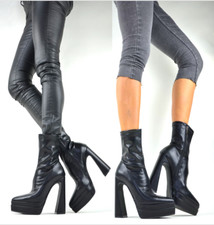 BLOCKABSATZ SCHICKE PLATEAU