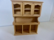 Minnimundus- Nostalgie- Schrank  für Puppenstube wie abgebildet *