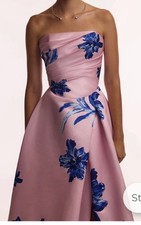 ⁠Designer Abendkleid von