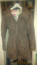 SPOOM, leichter Kurz Mantel m. Kapuze, braun grau, 34/36, sehr gepflegt