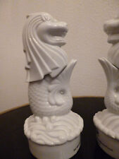 Zwei  Merlion Vasen von einem Hotel aus Singapur 20,5 cm hoch Porzellan-Keramik