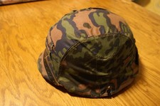 Helmbezug und Stahlhelm
