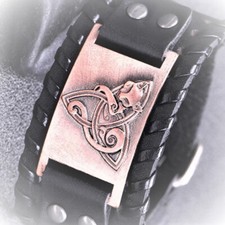 Schwarzes Biker Armband, PU Lederarmband, mit rotgold farbener Fuchs Schnalle