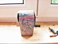 DDR Bleistiftspitzmaschine Bakelit mit Tischhalterung