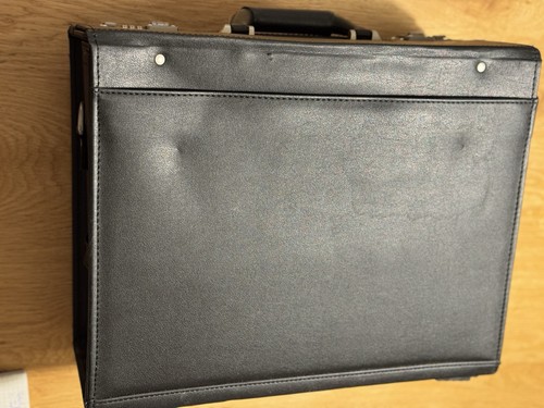 Aktenkoffer schwarz mit - schwarz,
