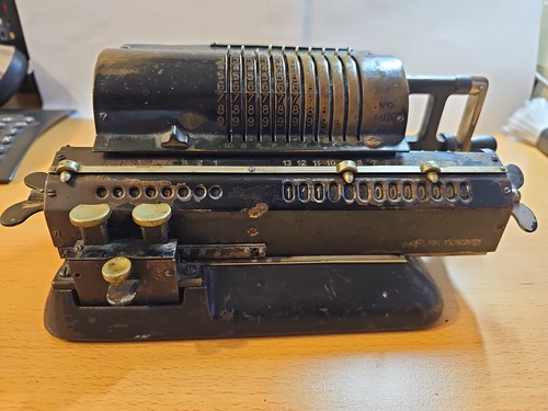 Alte rechenmaschine original - alte,