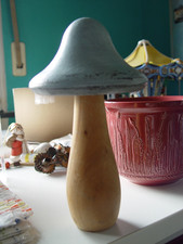 Schöner großer Holzpilz ca 21 cm, shabby look, zart-blauer Hut - Herbst-Deko