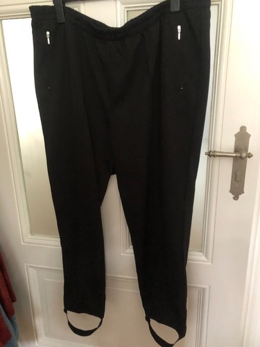 Schwarze stoffhose mit - stoffhose,