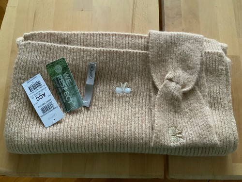 Damenstrickschal mit passendem