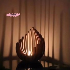 Dekorativer Holz-Kerzenhalter