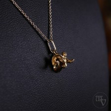 Kleiner Alter Anhänger Widder