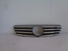 Mercedes W209 CLK Original Kühlergrill mit 4 Strips Orig Lack Brilliantsilber