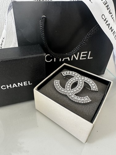 Chanel brosche pin - chanel,