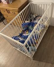 Gitter Babybett weiß