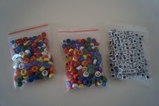Buchstaben-Perlen - verschiedene Farben und Formen - ca. 100 g inkl. Verpackung