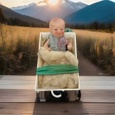 Hertwig Porzellanpuppe 1572 Germany mit Bett – antik, ca. 1920er Jahre Sammler