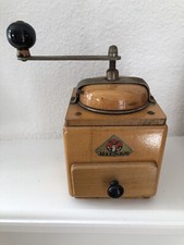 Alte Kaffeemühle Pe-De Diebes